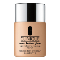 Clinique 'Even Better Glow Light Reflecting SPF15' Foundation - CN52 Neutral 30 ml